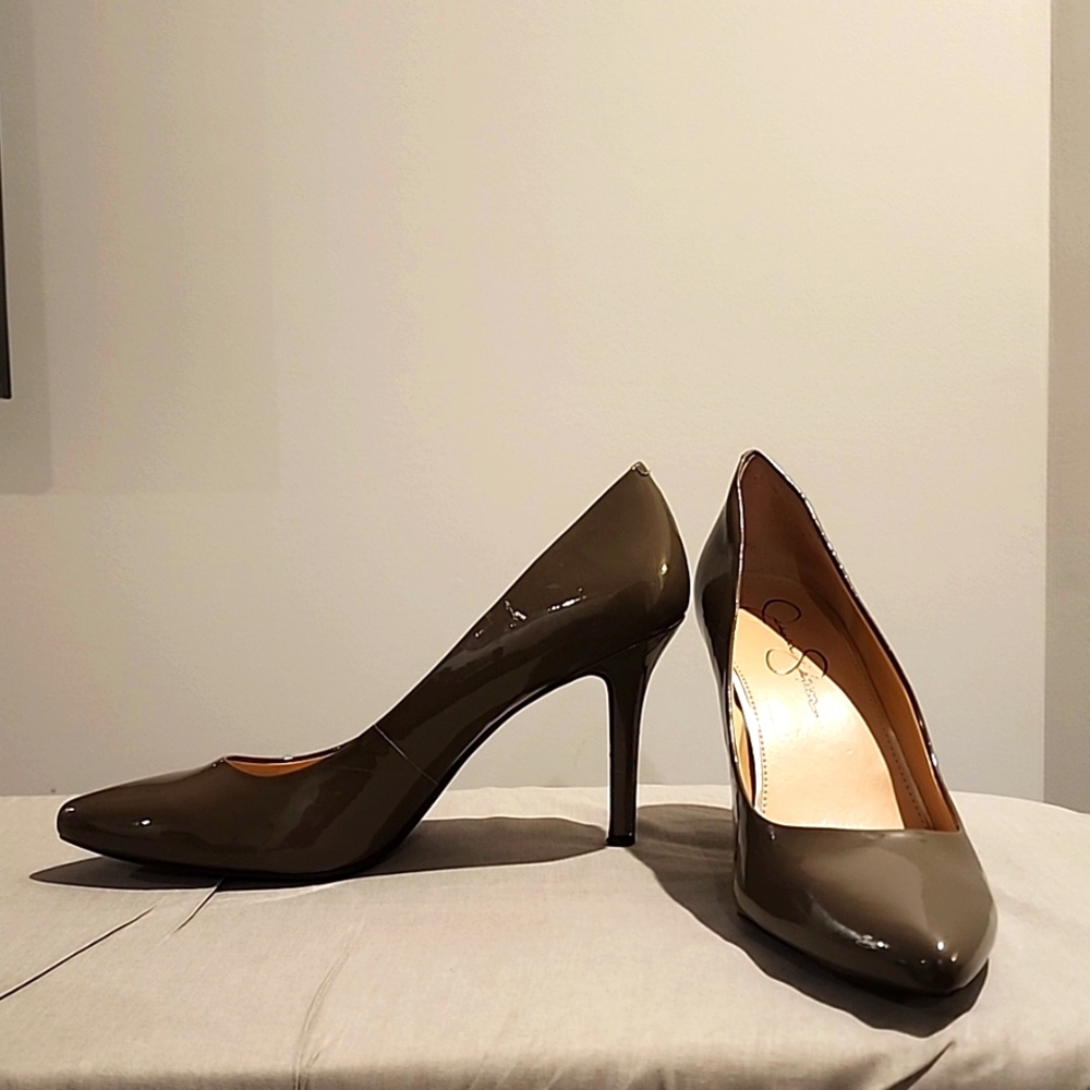 Size 11 Jessica Simpson olive green heels